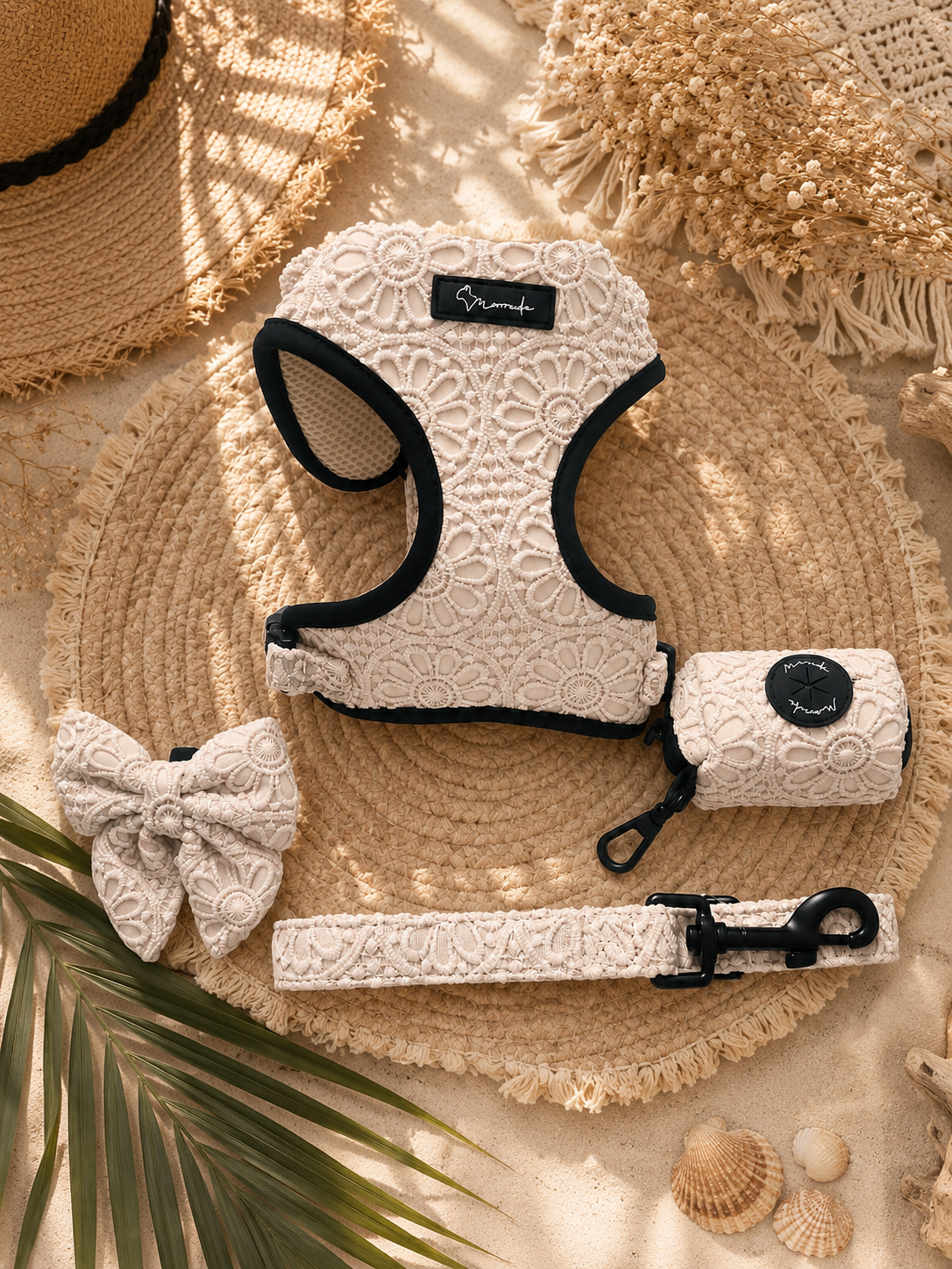 Descubre nuestra colección de crochet para perros: diseños exclusivos, cómodos y llenos de personalidad. Accesorios únicos para perros con estilo y paseos diferentes.